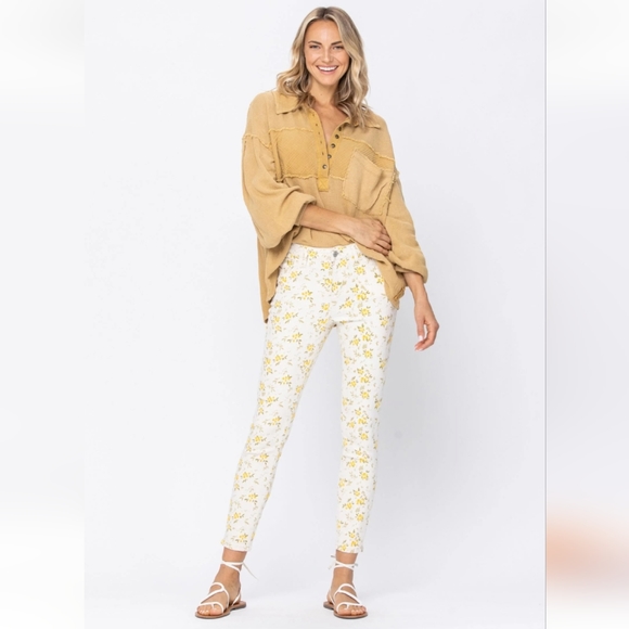 Judy Blue Denim - Judy Blue Skinny Jeans Wildflower Size 3 Size 5 Size 7 Size 9 Size 11 Size 13